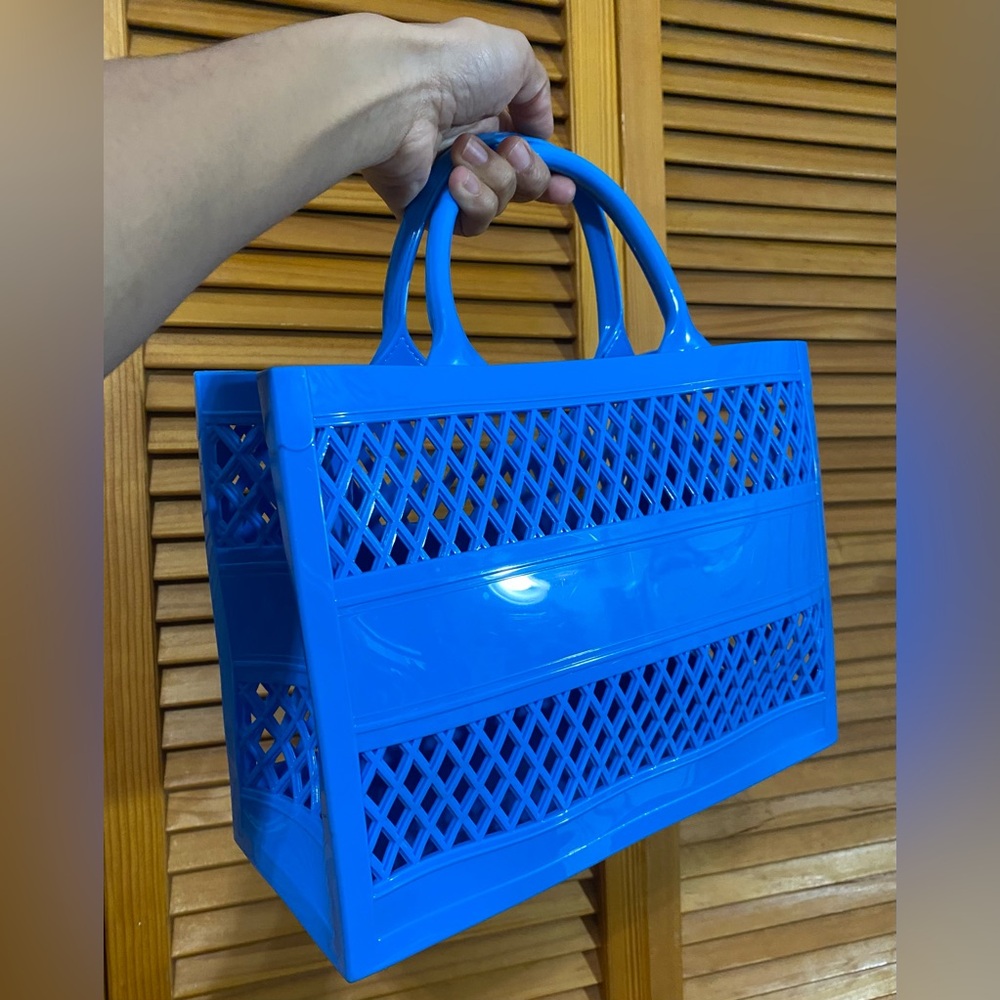 Fun, jelly handbag!